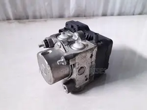 Toyota Vitz KSP90 ABS Unit