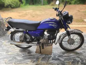 Hero CD 100 2004