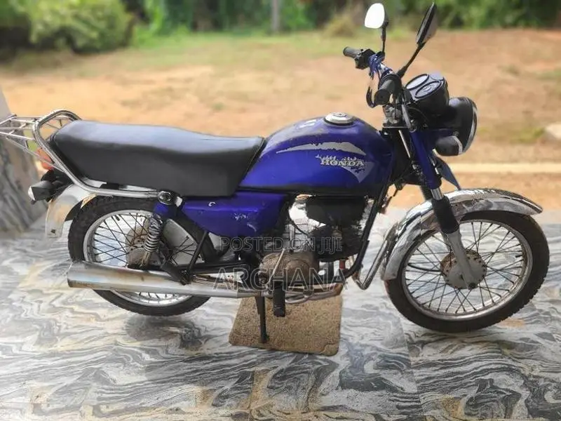 Hero CD 100 2004