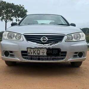 Nissan Sunny N17 2011