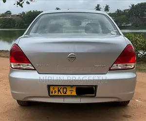 Nissan Sunny N17 2011
