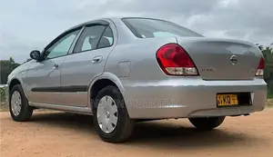 Nissan Sunny N17 2011