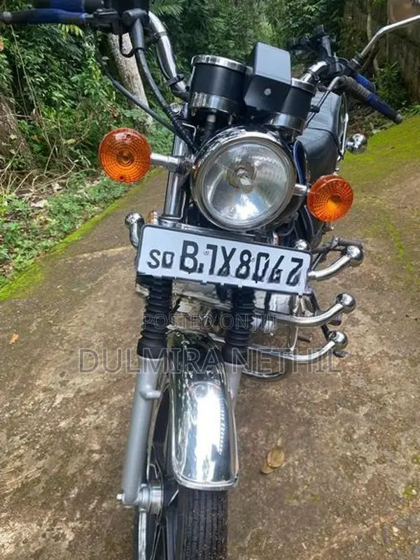 Suzuki GN 125 2025