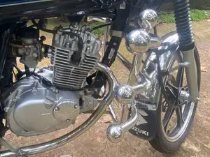 Suzuki GN 125 2025