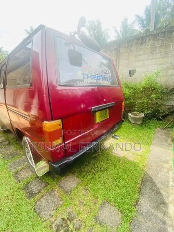 Mitsubishi L300 1984