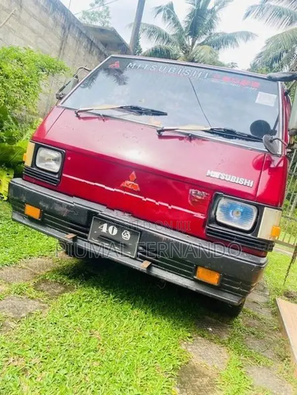 Mitsubishi L300 1984
