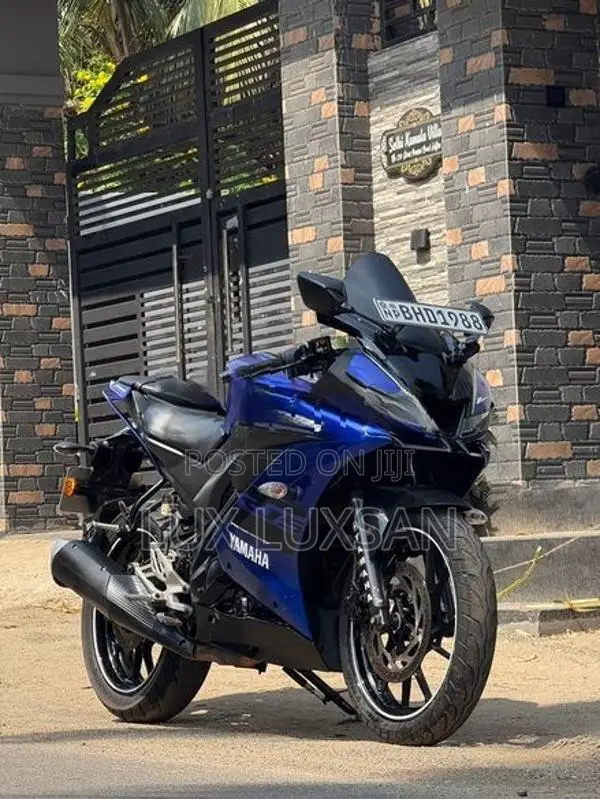 Yamaha R15 2018