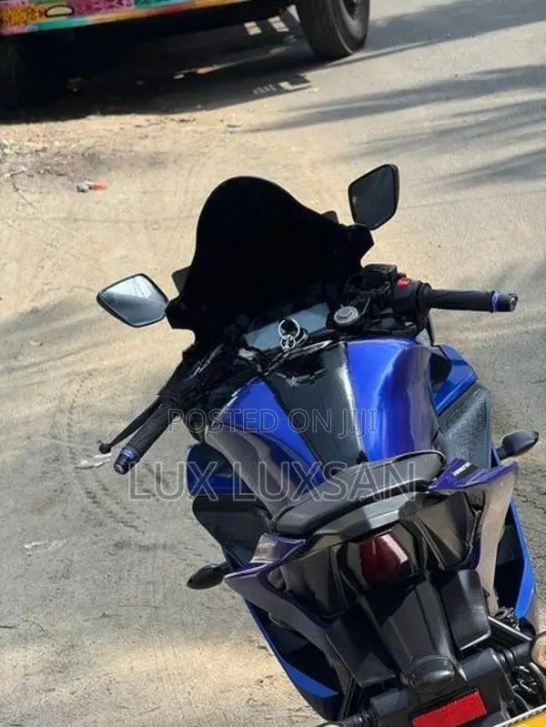 Yamaha R15 2018
