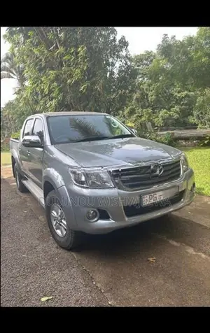 Toyota Hilux Double Cab 2014