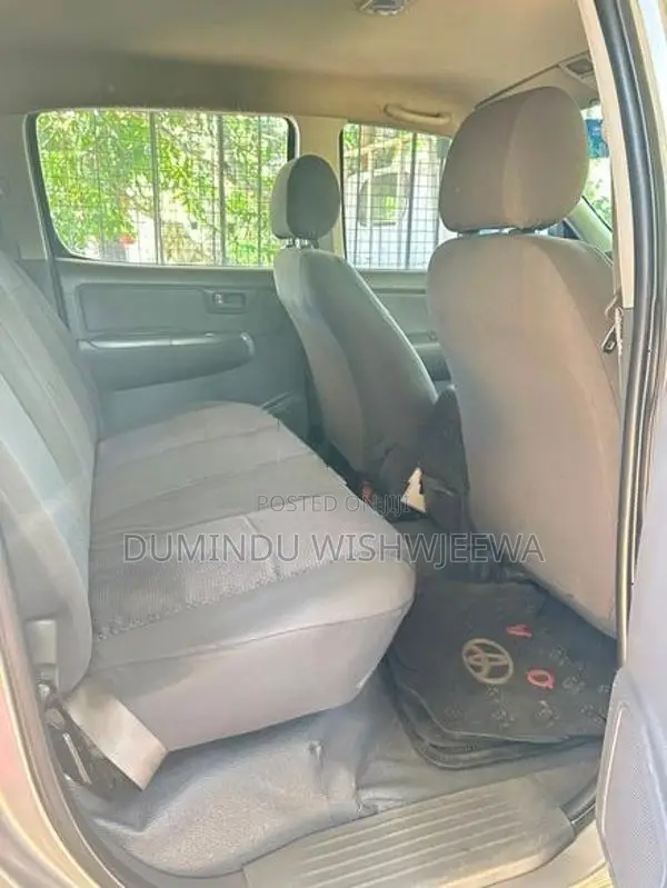 Toyota Hilux Double Cab 2014