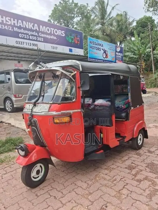 Bajaj RE threewiler 2004