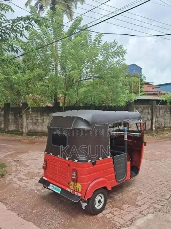 Bajaj RE threewiler 2004
