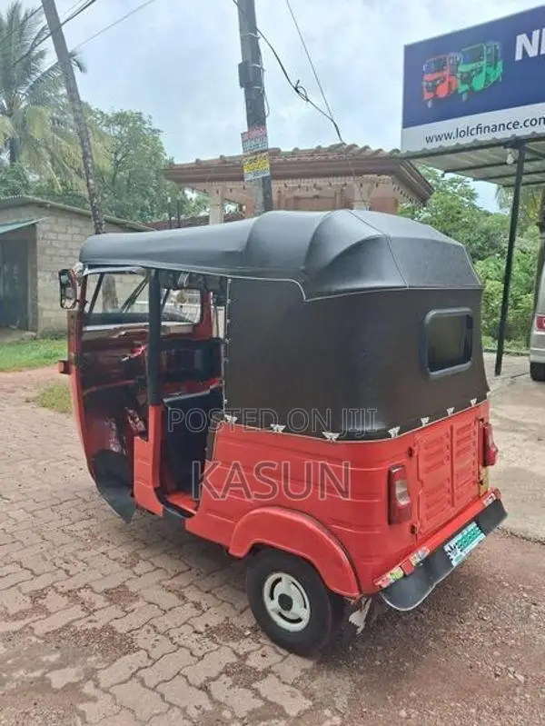 Bajaj RE threewiler 2004