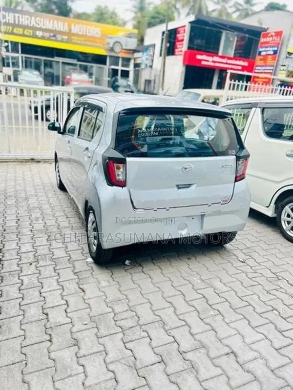 Daihatsu Mira ES-L 2023