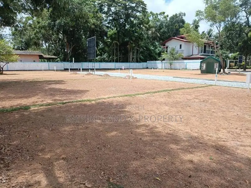 Ekala Ja Ela Valuable Land for Sale Walking Distance to Minuwangoda Ro