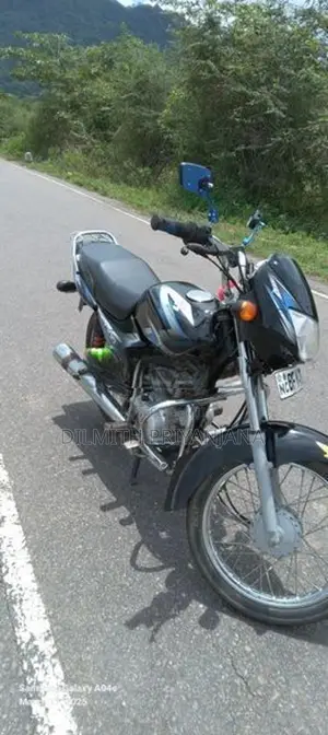 Bajaj CT100 2018