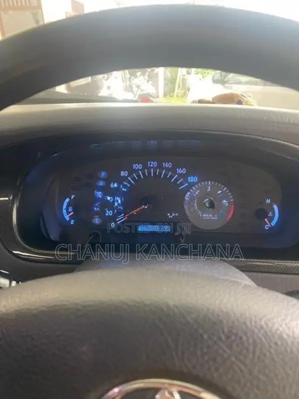 Toyota Noah 2006