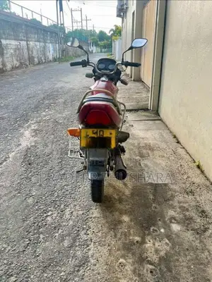 TVS Centra 2005