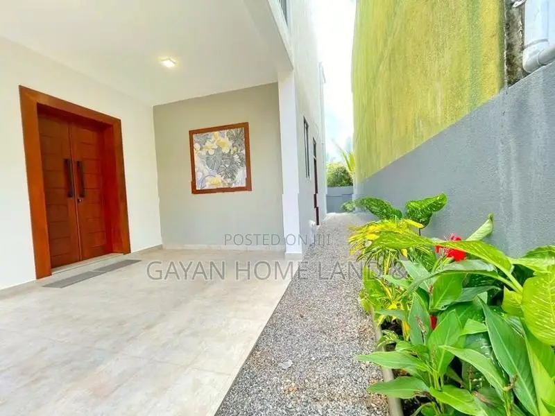 Brand New Double Storey Quality House in Piliyandala