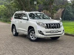 Toyota Land Cruiser Prado TX 150 2015