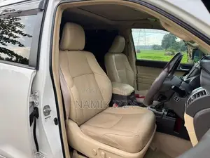 Toyota Land Cruiser Prado TX 150 2015
