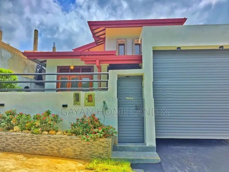 අලුත්ම නවීන පන්නයේ අගනා තනිමහල් නිවසක් විකිණීමට කහතුඩුවෙන්