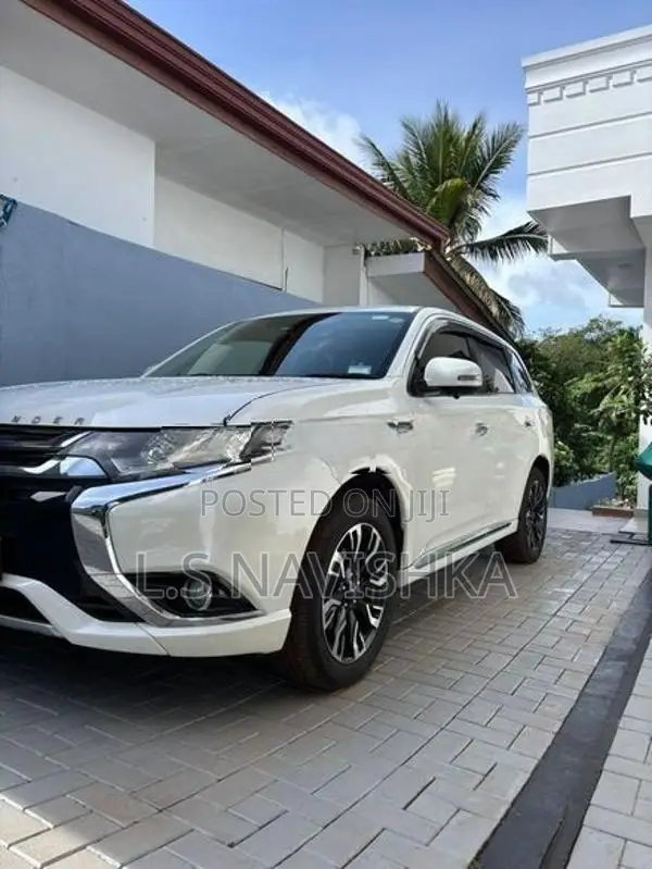 Mitsubishi Outlander Phev 2016