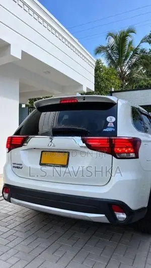 Mitsubishi Outlander Phev 2016