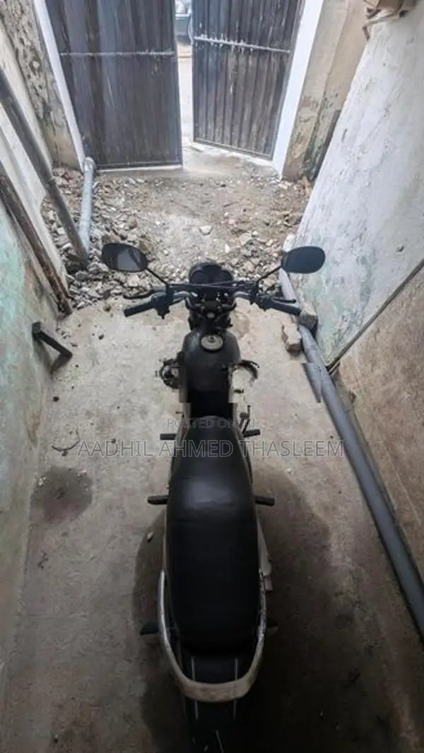TVS Victor 2003