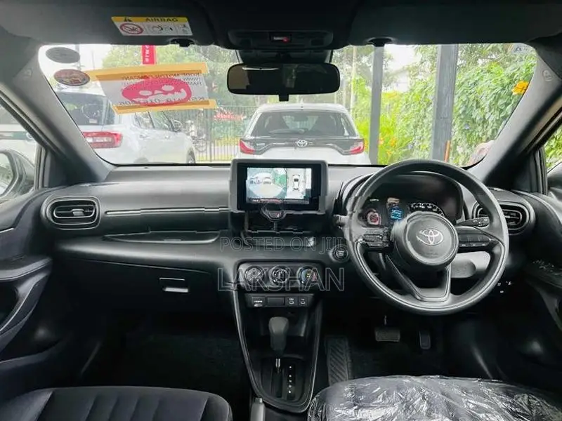 Toyota Yaris X GRADE 2026