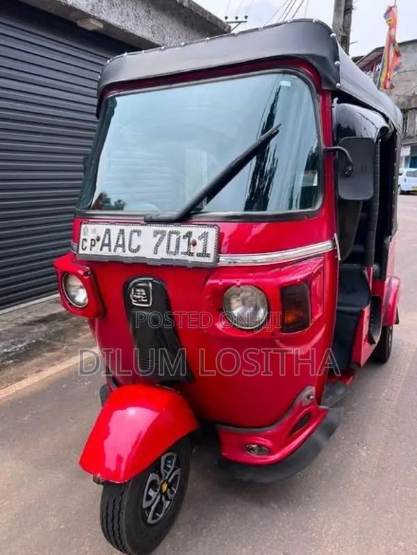 Bajaj RE 2012