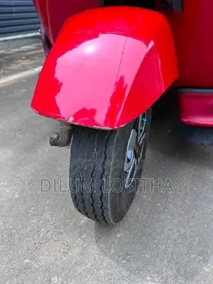 Bajaj RE 2012