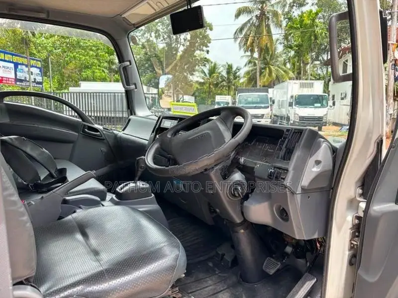 Isuzu 350 2017