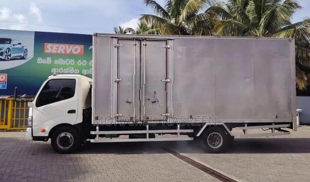 Toyota Hino 2019
