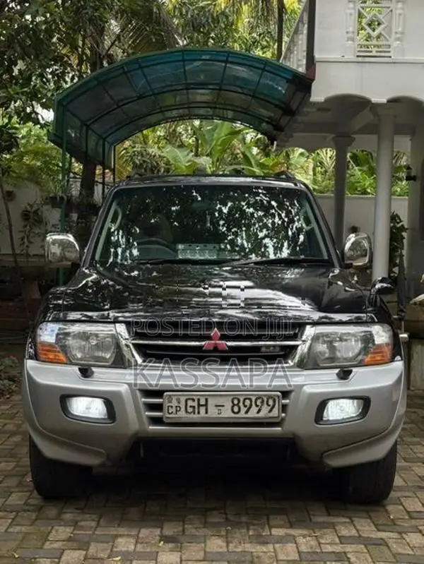 Mitsubishi Montero 2001