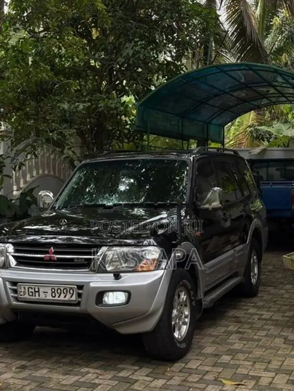 Mitsubishi Montero 2001