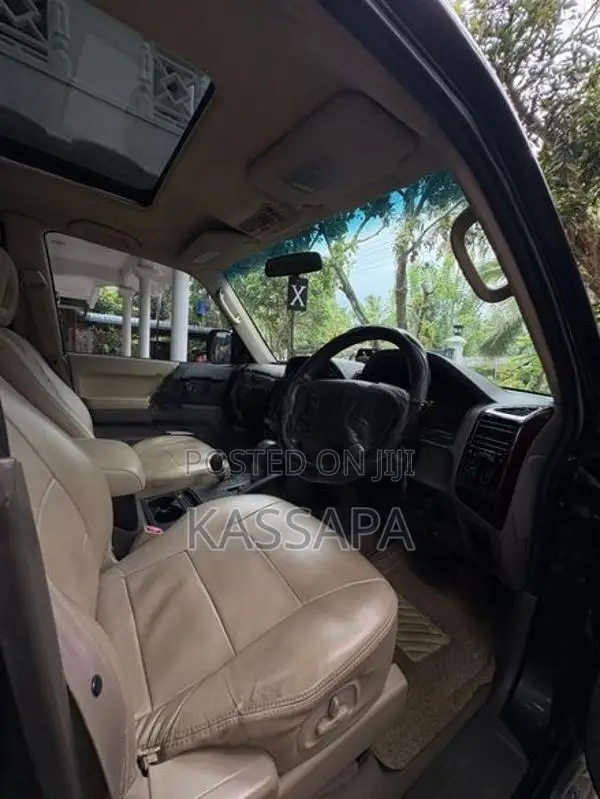 Mitsubishi Montero 2001