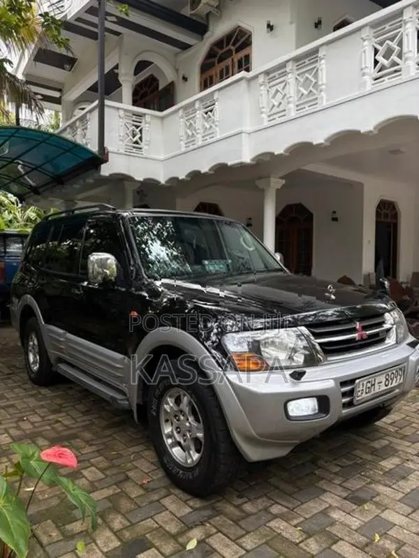 Mitsubishi Montero 2001