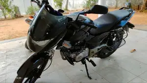 Bajaj Pulsar 150 2015