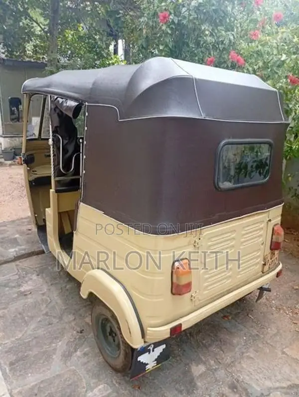 Bajaj RE Three Wheeler 2005