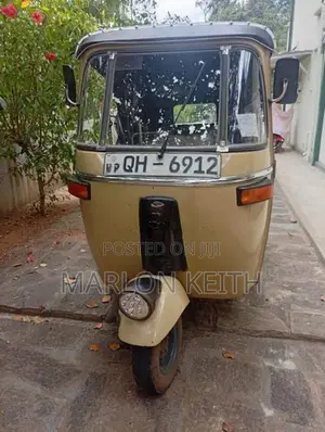 Bajaj RE Three Wheeler 2005