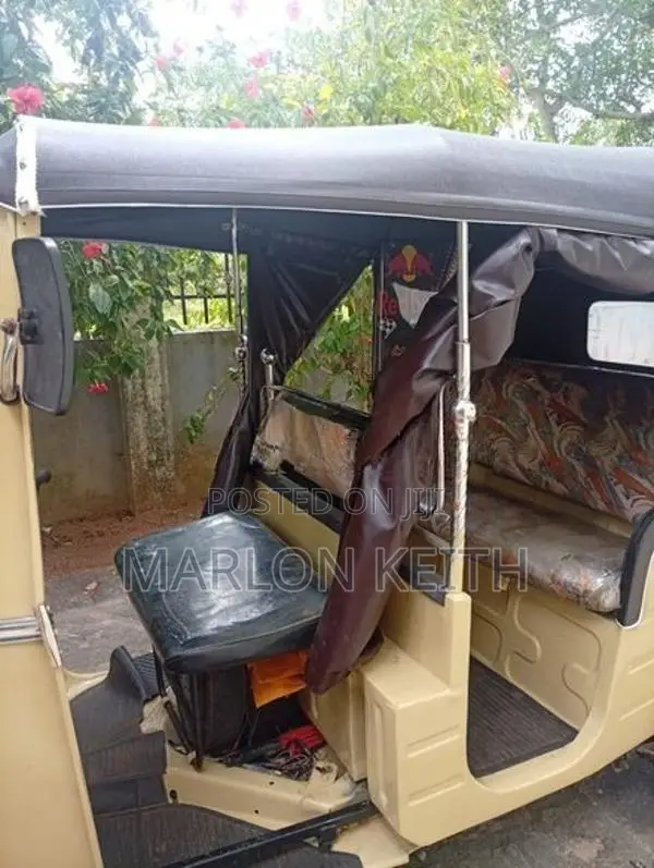 Bajaj RE Three Wheeler 2005