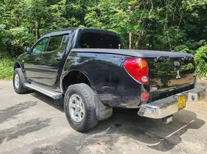 Mitsubishi L200 2011