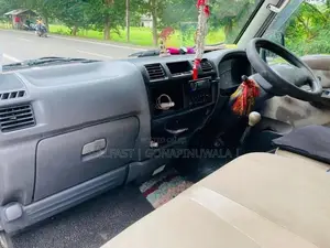 Mazda Bongo 2007