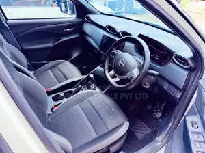 Nissan Magnite Acenta EZ-Shift 2026