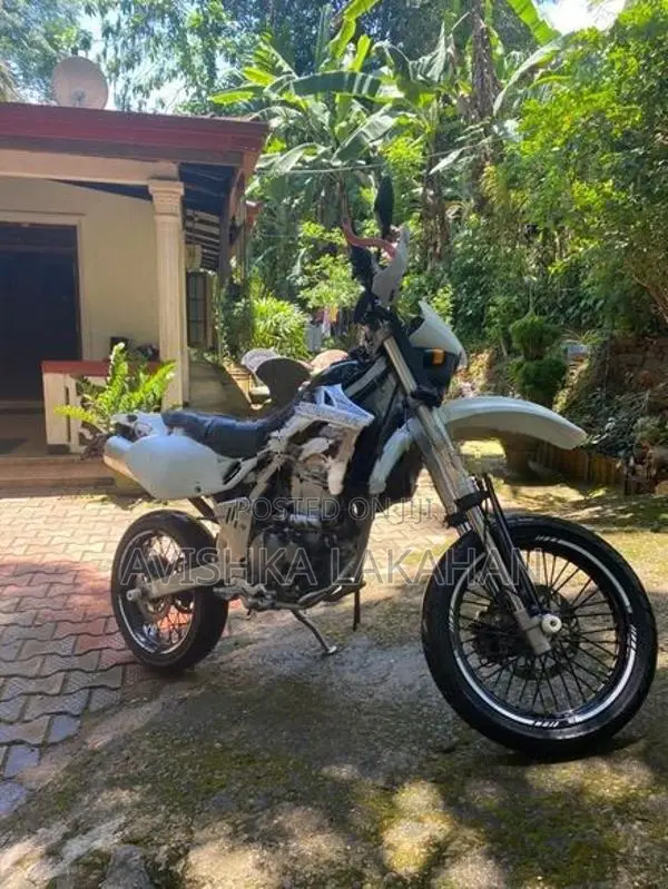 Kawasaki D Tracker D2 2007