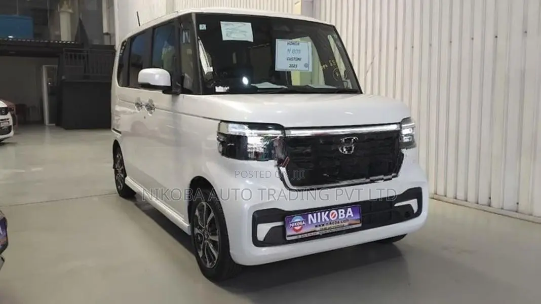 Honda N-Box Custom 2023