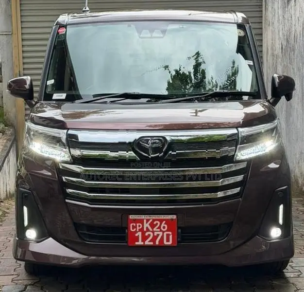 Toyota Roomy Custom GT 2024