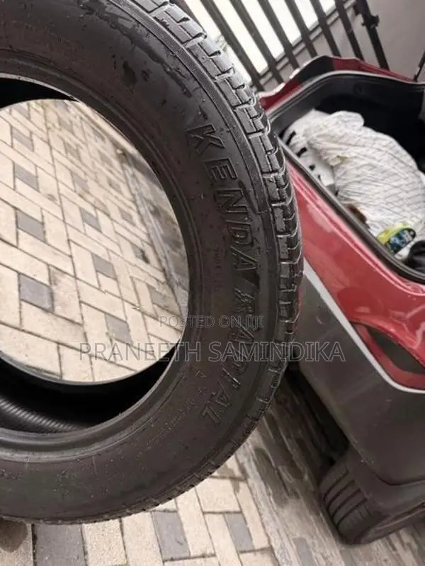 225/60/17 Tyre