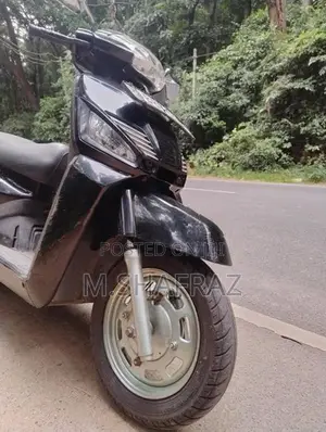 Mahindra Gusto 201 2014